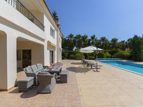 Villa Meneou Seaside Mansion 7