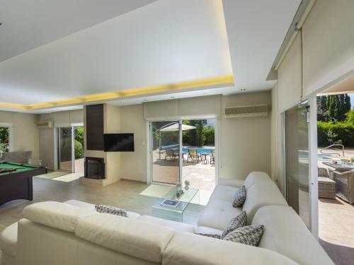 Villa Meneou Seaside Mansion 7