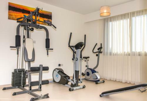 Villa In Mavroli Sleeps 8 With Pool And Air Con