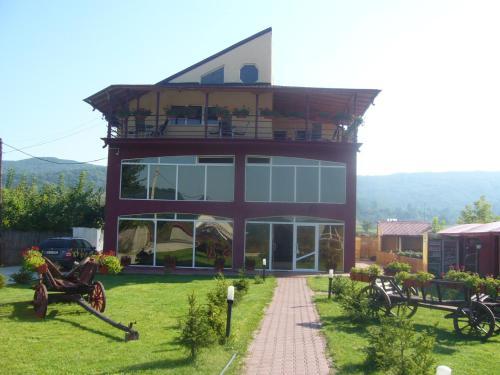 Hostal Pensiunea Mara