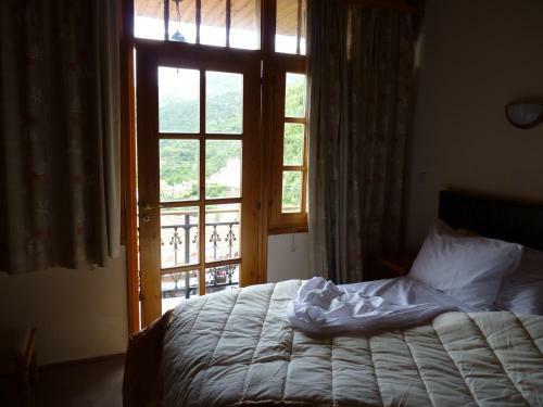 Mountain Rose Garden Hotel & Restaurant