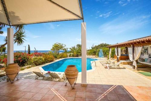 Pegeia Villa Sleeps 6 With Pool And Wifi
