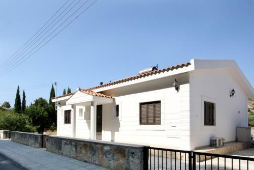 Villa Pissouri Bay Bungalow
