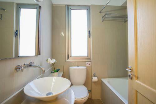 Giolou Villa Sleeps 6 With Pool Air Con And Wifi
