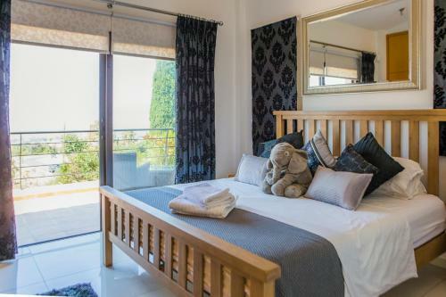 Tala Villa Sleeps 6 With Pool And Air Con