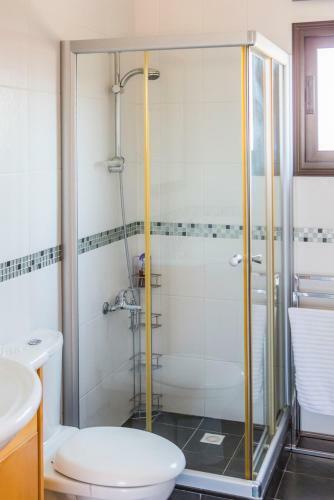 Tala Villa Sleeps 6 With Pool And Air Con