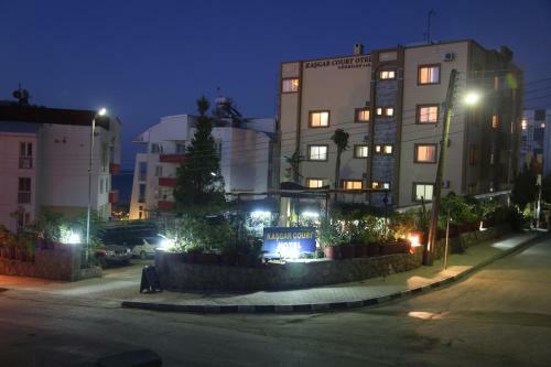Kasgar Court Hotel