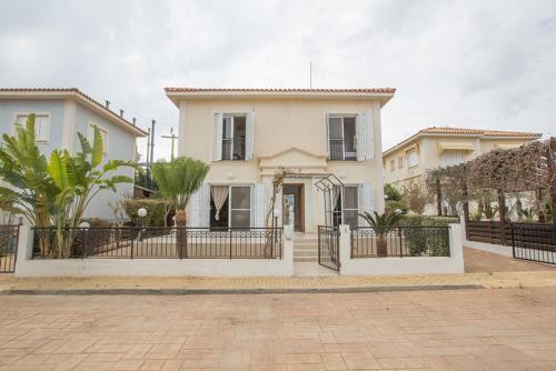 Four Bedrooms Villa 1267