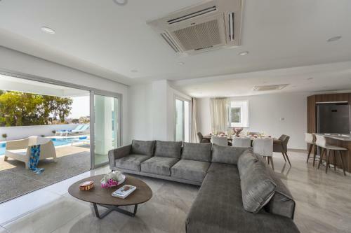 Villa Fig Tree Bay Residences 5