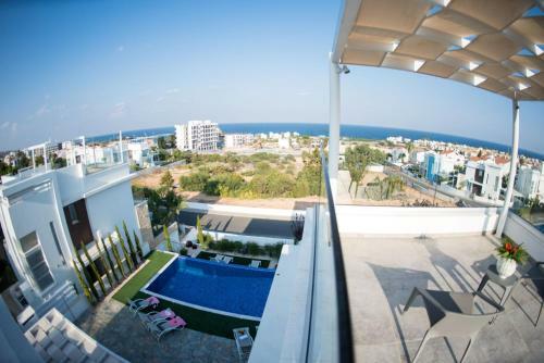 Sapphire Lagoon Villa