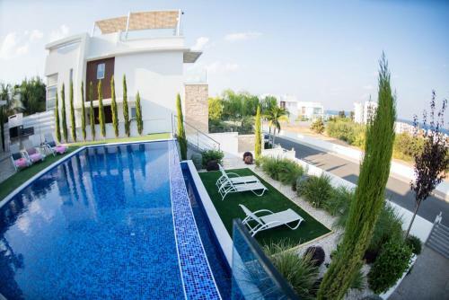 Sapphire Lagoon Villa