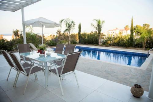 Travertine Cove Villa