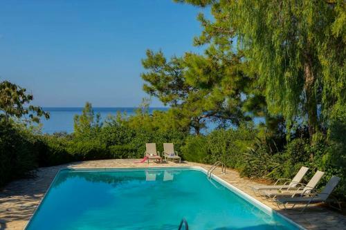 Nea Dimmata Villa Sleeps 8 With Pool Air Con And Wifi