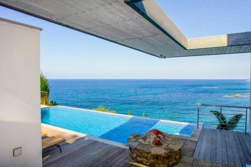 Nea Dimmata Villa Sleeps 6 With Pool And Air Con
