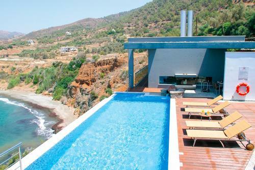 Nea Dimmata Villa Sleeps 6 With Pool And Air Con