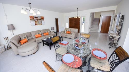 Villa In Protaras Sleeps 8 Includes Swimming Pool And Air Con