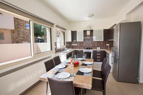 Villa In Protaras Sleeps 6 Includes Swimming Pool And Air Con 5