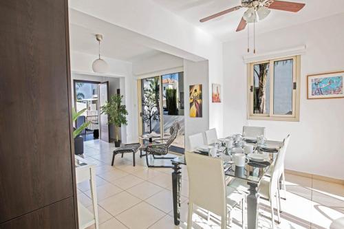 Villa In Protaras Sleeps 6 Includes Swimming Pool And Air Con 7 6