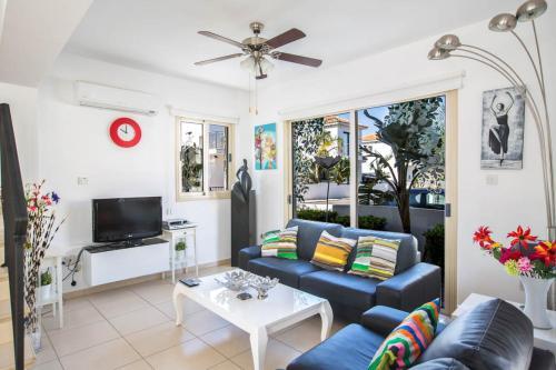 Villa In Protaras Sleeps 6 Includes Swimming Pool And Air Con 7 6