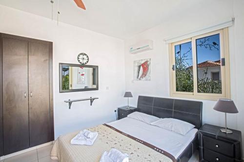 Villa In Protaras Sleeps 6 Includes Swimming Pool And Air Con 7 6