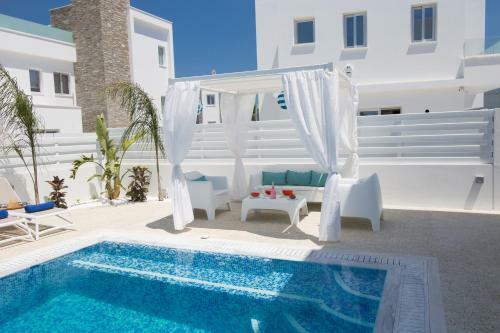 Fig Tree Bay Residences Lantiana Villa 1