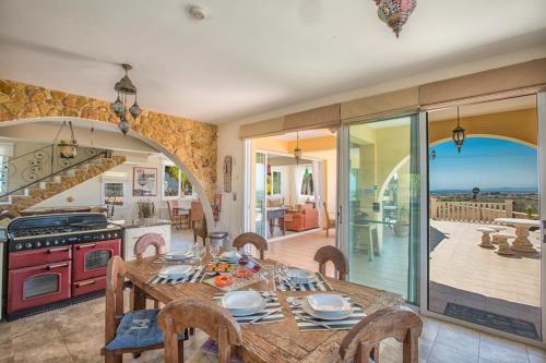 Villa In Protaras Sleeps 8 Includes Swimming Pool And Air Con 5