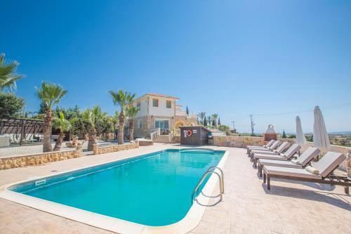 Villa In Protaras Sleeps 8 Includes Swimming Pool And Air Con 5