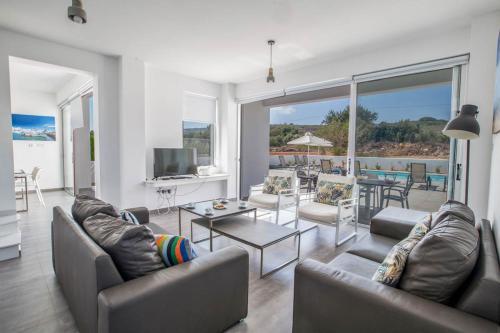 Villa In Protaras Sleeps 10 Includes Swimming Pool And Air Con 7