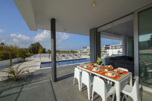 Villa Protaras Olivine Pearl