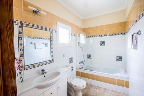 Villa In Protaras Sleeps 6 With Pool And Air Con