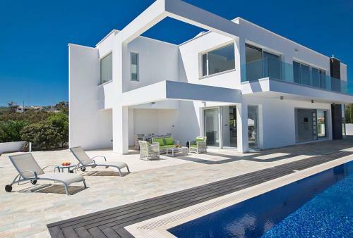 Villa Saranta Gold - Exquisite 3 Bedroom Protaras Villa With Private Pool And Panoramic Views