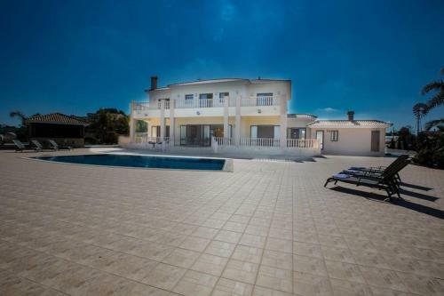 Villa Protaras Deluxe Fabulous And Luxurious 7bdr Villa Close To Fig Tree Bay Beach