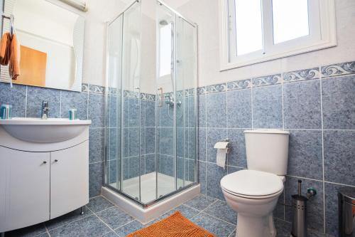 Villa In Protaras Sleeps 8 Includes Swimming Pool And Air Con 8 8