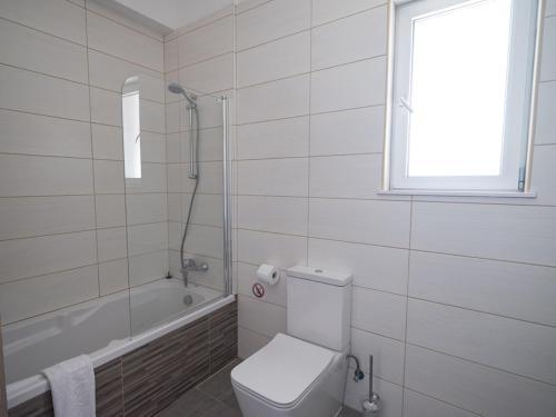Five Bedrooms Villa 1249