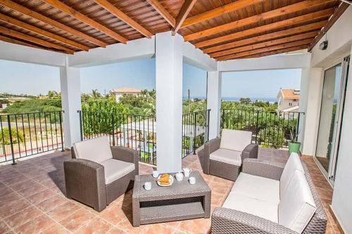 Villa In Protaras Sleeps 6 With Pool Air Con And Wifi