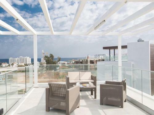 Villa Olive Bronze Luxurious 2bdr With Pool Close To Protaras Strip And Beach