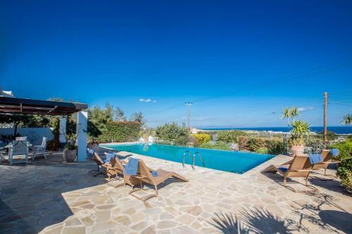 Villa In Protaras Sleeps 8 Includes Swimming Pool And Air Con 1