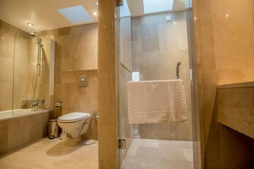 Villa In Protaras Sleeps 10 Includes Swimming Pool And Air Con 7 6