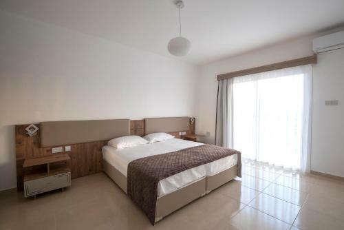 Apartamento Deniz Airport Suites