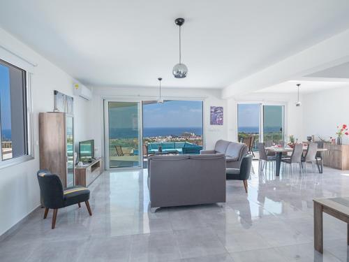 5 Star Private Villa, Protaras, Protaras Villa 1222