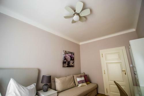 Apartamento Unique Apt 250m From The Charles Bridge
