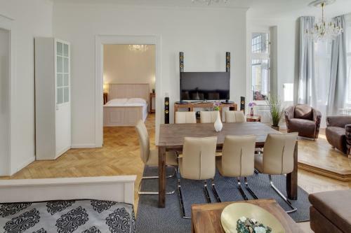 V Kolkovn? Old Town Apartment