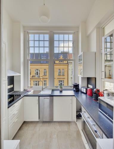 V Kolkovn? Old Town Apartment