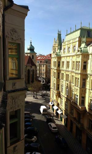 V Kolkovn? Old Town Apartment