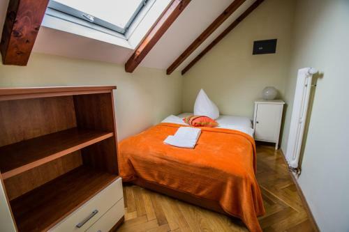 Apartamentos Ruterra Red Roofs View With Garage