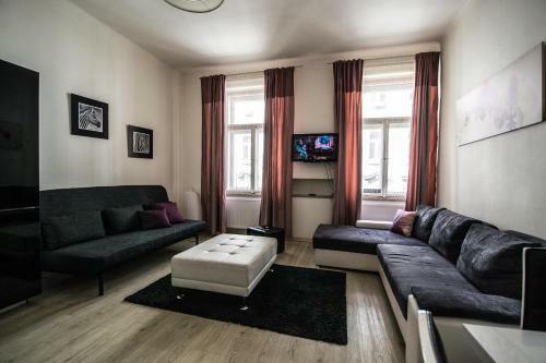 Dancing House Apartment By Ruterra