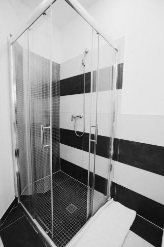 Wenceslas Square Apartments By Otsa