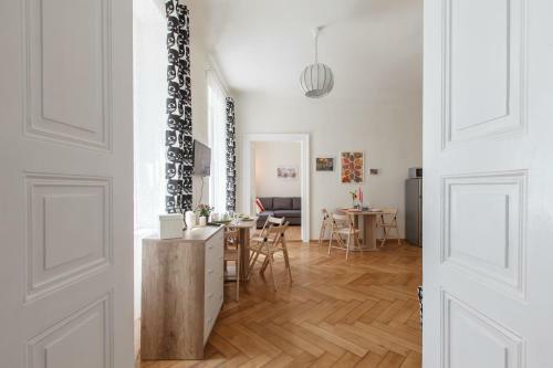 Modern Apartment Zitna