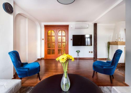 5br 2bath Masarykovo N�b?e?� Apartment