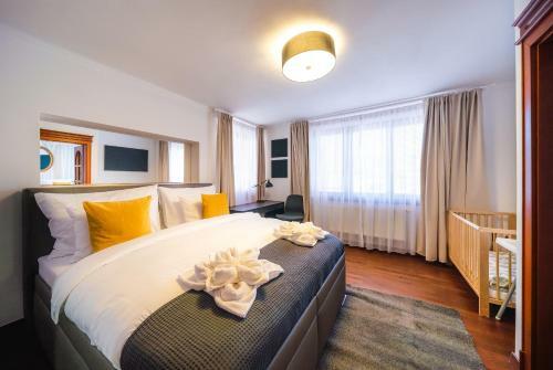 5br 2bath Masarykovo N�b?e?� Apartment